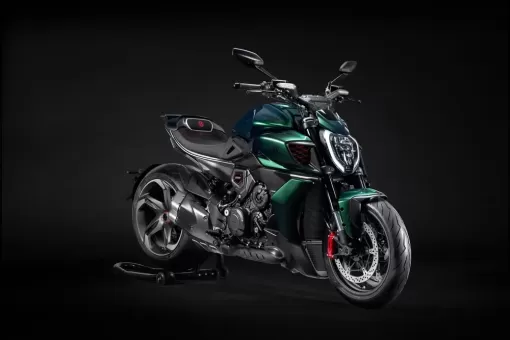 1-my24-ducati-diavel-for-bentley-13-uc589328-preview.jpg